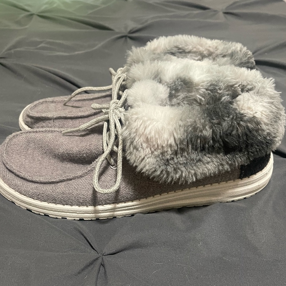 Hey Dude Britt Gray Fur-Lined Ankle size 9 EUC